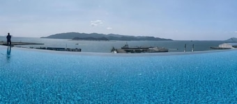 LS Sunset Ocean View Homestay - Jesselton Quay