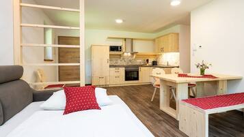 2 dormitorios y Internet