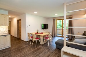 Interior - The Woodland Nook Apartments Bohinj - Classic Two Bedroom Apartment with Balcony (Bohinj)