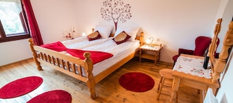 Bloomfield Retreat Country House with Sauna - Three Bedroom Country House