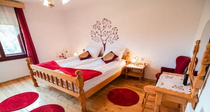 Bloomfield Retreat Country House with Sauna - Three Bedroom Country House