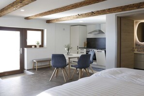 Iron/ironing board, free WiFi