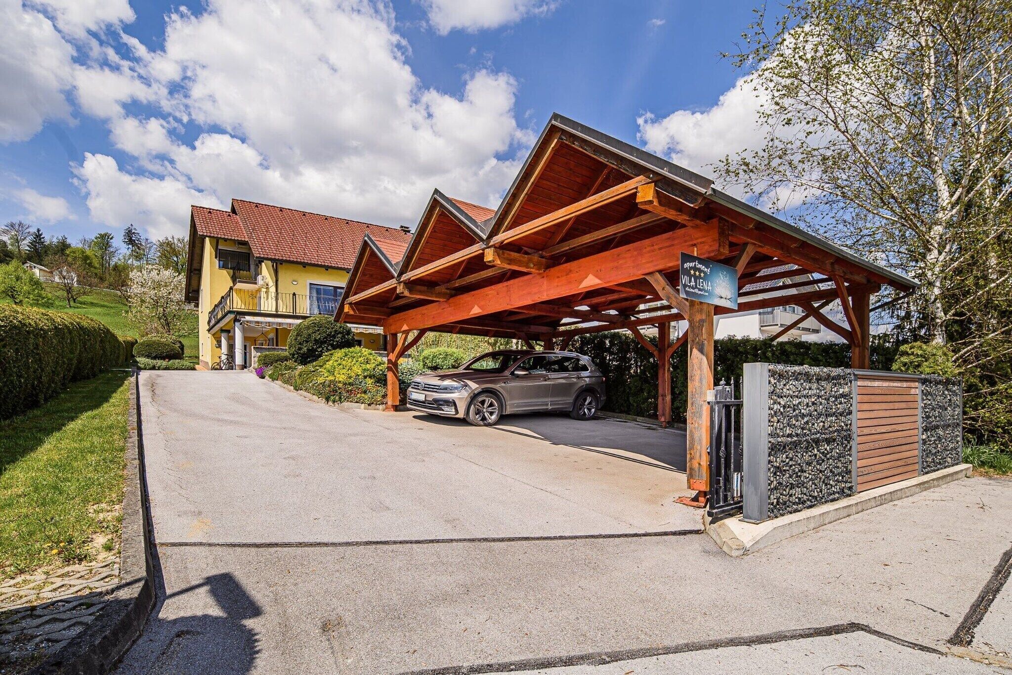 المنطقة المحيطة بالمنشأة