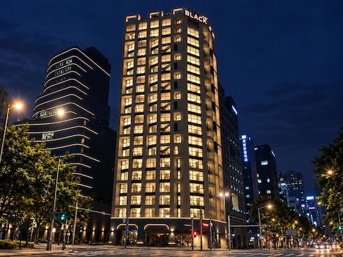 Caelum Black Gangnam Luxury Residence