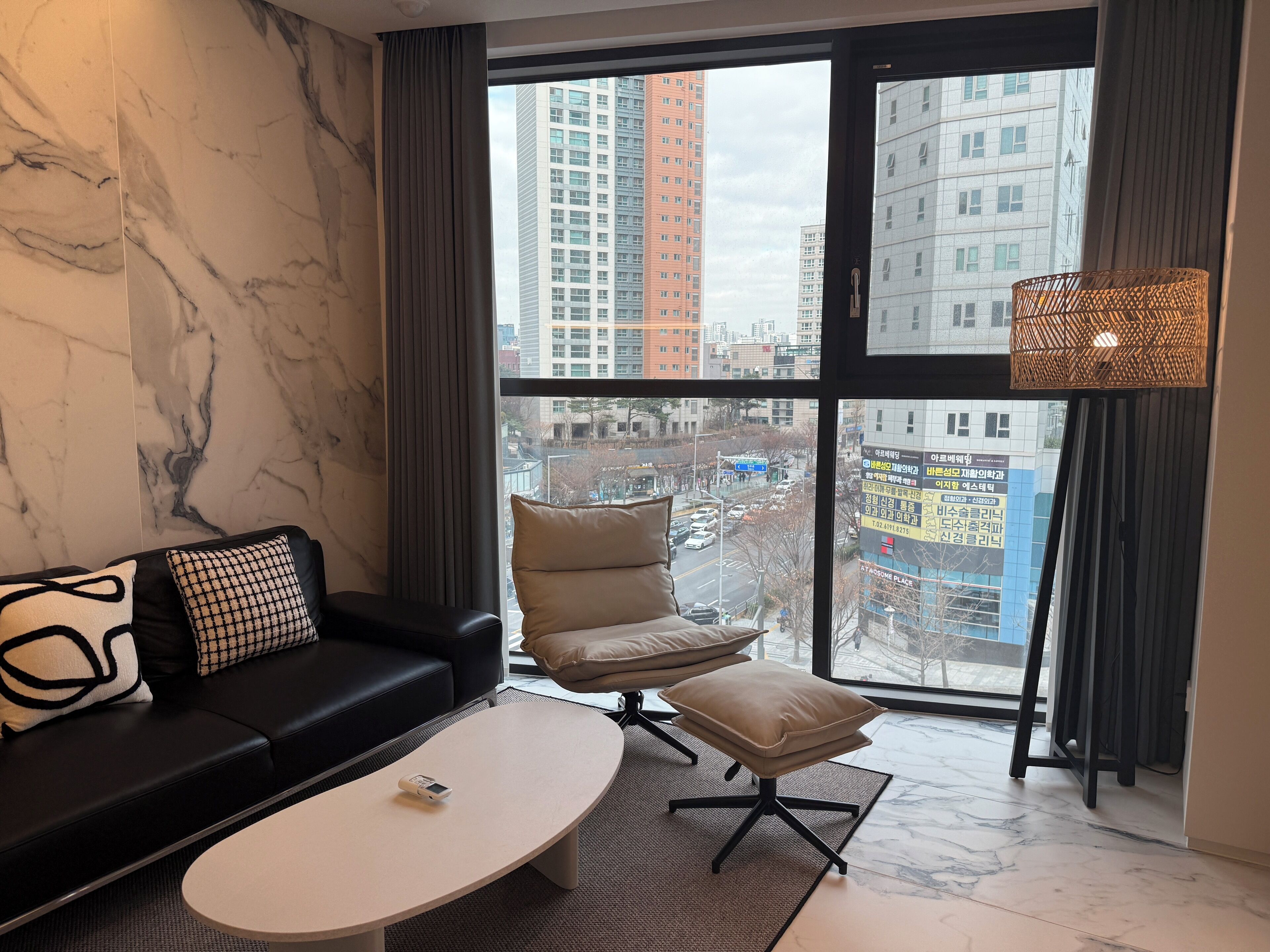 Premium-huoneisto | Oleskelualue | Älytelevisio, Netflix, suoratoistopalvelut