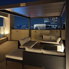Luxury Penthouse, 3 Bedrooms, City View (FREE Airport Pick up and sending for 7Nights) | Terrasse/Patio