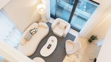 Cortinas blackout, sistema de insonorización y wifi gratis