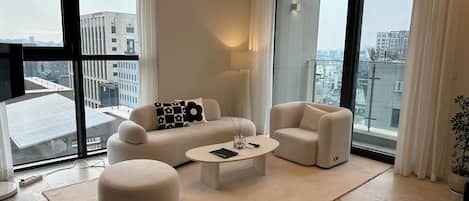 Luxury Apartment, 2 Bedrooms, Balcony