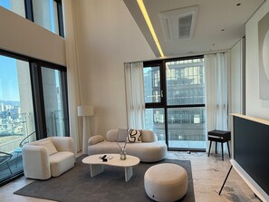 Luxury Apartment, 2 Bedrooms, Balcony, City View (FREE Airport Pick up and sending for 7Nights) | Living area - Caelum Black Gangnam Luxury Residence (Seoul)