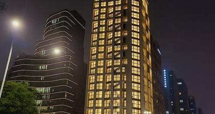 Caelum Black Gangnam Luxury Apt