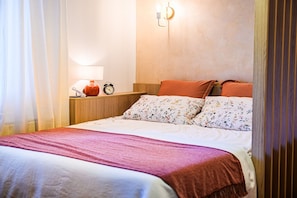 1 bedroom, iron/ironing board, free WiFi