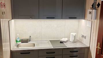 Réfrigérateur, plaque de cuisson