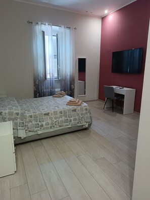 Kahden hengen huone, kaupunkinäköala | Ilmainen Wi-Fi