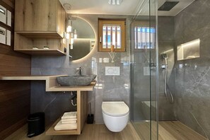 Douche, sèche-cheveux