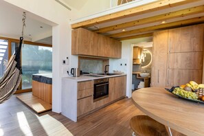 Fridge, oven, stovetop, dishwasher - Elegant Warm Bliss Hideaway Escape Lodge - Holiday Home with Hot-Tub (Sencur)