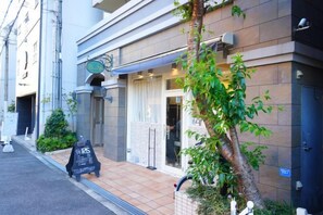 Unclassified image, 2 of 14, button - Fuku Guesthouse (Osaka)