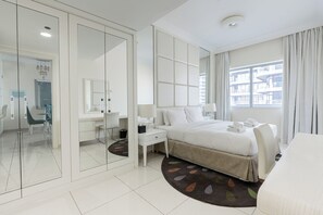 Laptop workspace, free WiFi - DAMAC Maison Mall Residences - Downtown (Dubai)