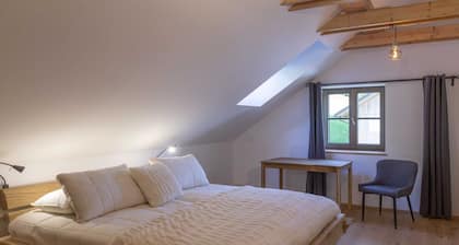Mountain View Villa with Sauna and Hot-Tub - Three Bedroom Villa with Sauna and Hot-Tub