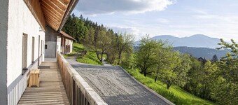 Mountain View Villa with Sauna and Hot-Tub - Three Bedroom Villa with Sauna and Hot-Tub