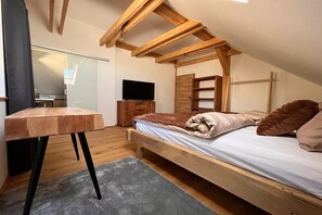 3 chambres, fer et planche à repasser, Wi-Fi gratuit