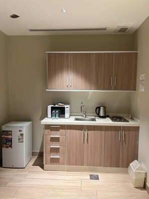 Suite, 3 habitaciones | Cocina privada