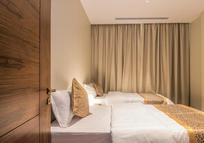 Suite, 2 Bedrooms | Blackout curtains, soundproofing, iron/ironing board, free WiFi - Tiara Quraish (Jeddah)