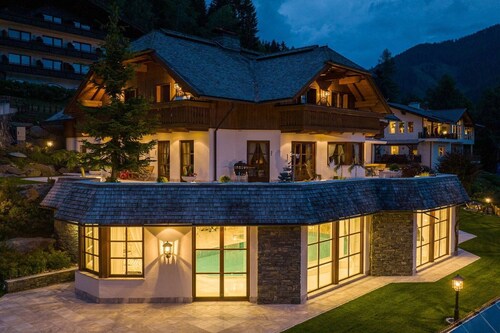 Bad Kleinkirchheim Lush and Spacious Villa with Indoor Pool and Wellness - Seven Bedroom Villa