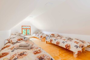 1 bedroom, iron/ironing board, free WiFi