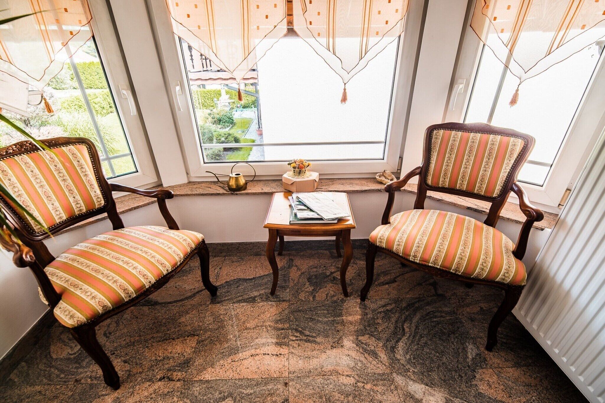 المنشأة من الداخل