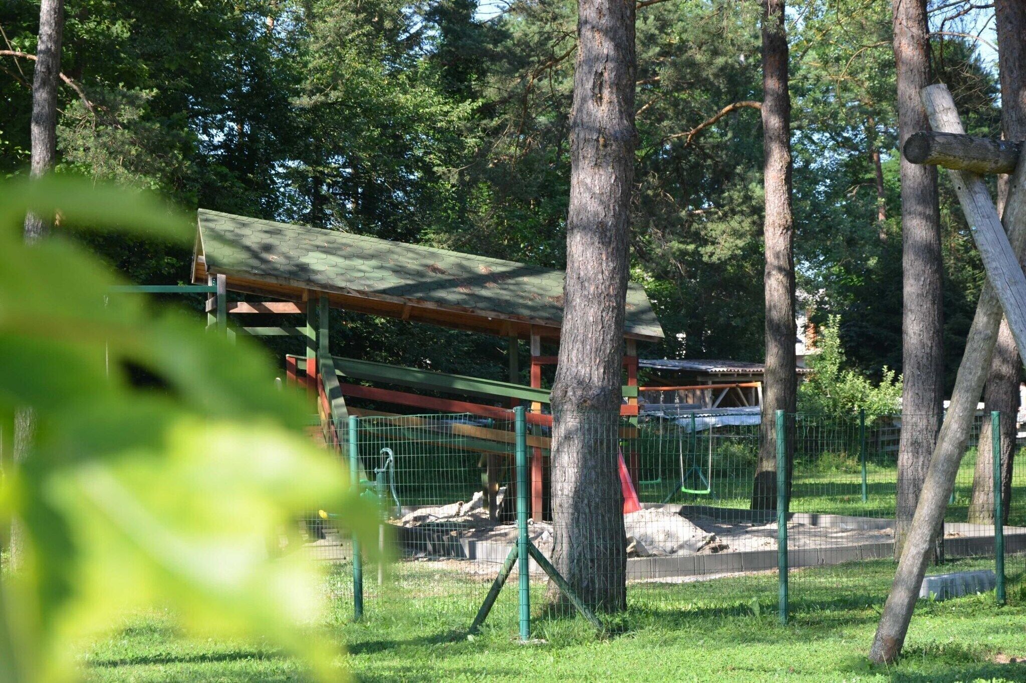 المنطقة المحيطة بالمنشأة