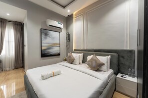 Iron/ironing board, free WiFi