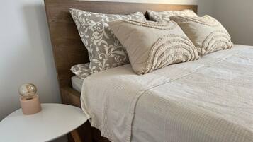 1 bedroom, travel cot, free WiFi