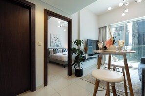 1 bedroom, in-room safe, desk, iron/ironing board