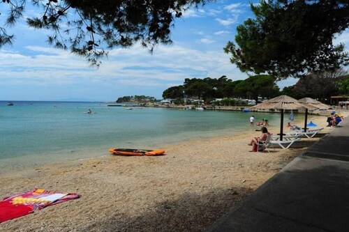 Holiday Home Ribarić - Four Bedroom Holiday Home with Terrace