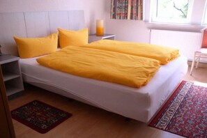 5 chambres, accès au Wi-Fi (inclus), literie fournie