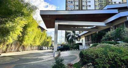 16Q Mesaverte Unit in city near SM