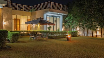 Front of property – evening/night