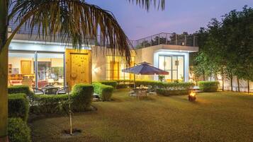 Front of property - evening/night