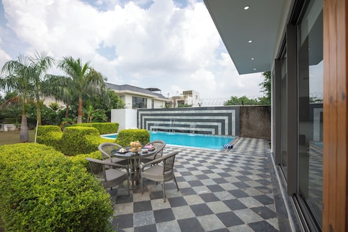 The Nivaas Villa Bonita