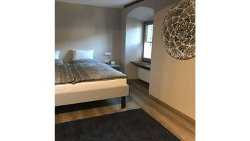 3 Schlafzimmer, Bügeleisen/Bügelbrett, Internetzugang, Bettwäsche