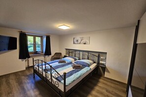 3 habitaciones, tabla de planchar con plancha y wifi gratis 