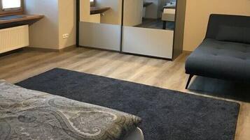 3 Schlafzimmer, Bügeleisen/Bügelbrett, kostenloses WLAN, Bettwäsche