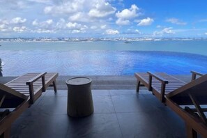 Outdoor pool - Forest City Carnelian Tower Summer Home Day Hotel（Infinity pool） (Gelang Patah)