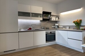 Fridge, microwave, oven, stovetop