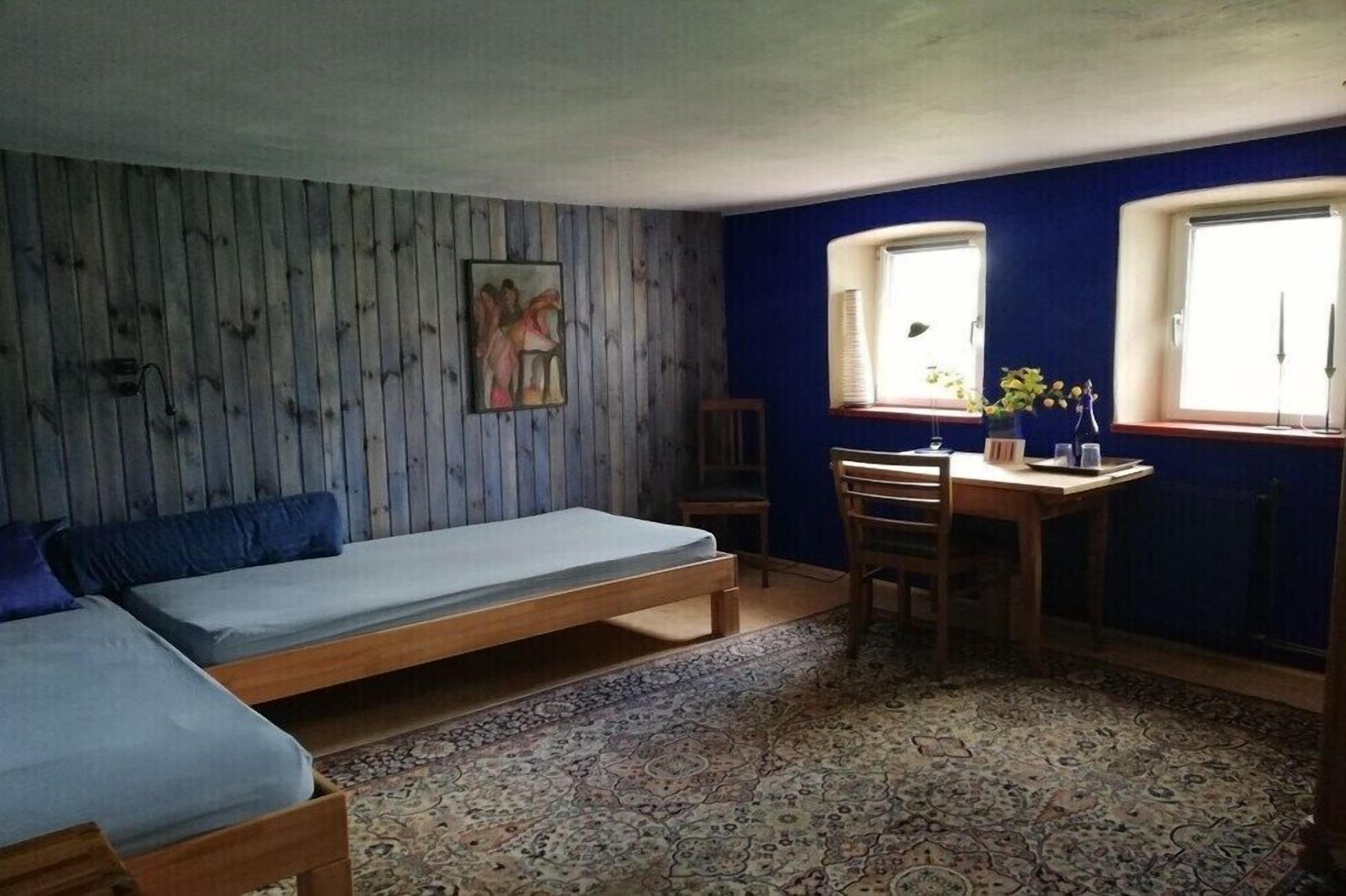 4 chambres, bureau, Wi-Fi gratuit, draps fournis