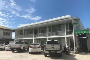 Exterior - Baan Wira Guesthouse (Khon Kaen)