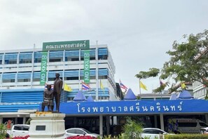 Aparcamiento sin asistencia gratuito