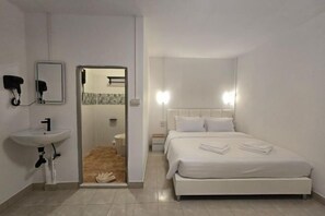 Iron/ironing board - The Oasis Inn (Hua Hin)