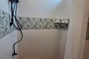 Iron/ironing board - The Oasis Inn (Hua Hin)