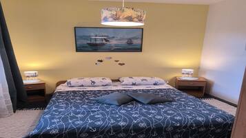 1 bedroom, iron/ironing board, free WiFi